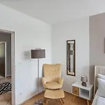 Charysma - Weserufer, Stylish, Schlafzimmer Mit Smart-tv, 2 Parkplaetze * Hamelin
