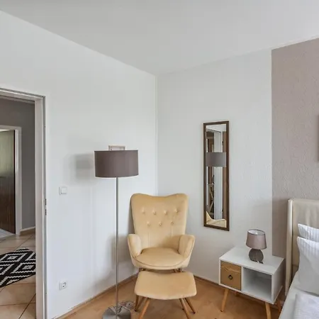 Charysma - Weserufer, Stylish, Schlafzimmer Mit Smart-tv, 2 Parkplaetze * Hamelin
