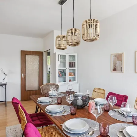 Charysma - Weserufer, Stylish, Schlafzimmer Mit Smart-tv, 2 Parkplaetze 아파트 하멜른