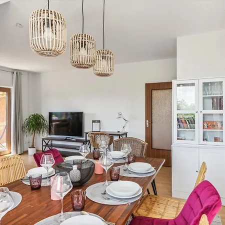 Charysma - Weserufer, Stylish, Schlafzimmer Mit Smart-tv, 2 Parkplaetze Hamelin