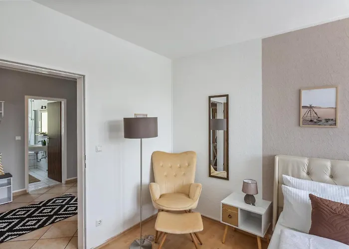 Charysma - Weserufer, Stylish, Schlafzimmer Mit Smart-tv, 2 Parkplaetze * 哈默尔恩