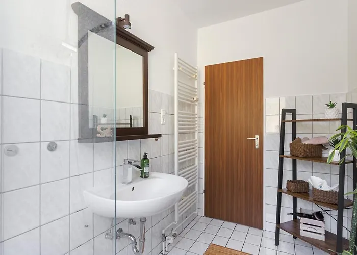 Charysma - Weserufer, Stylish, Schlafzimmer Mit Smart-tv, 2 Parkplaetze * 哈默尔恩